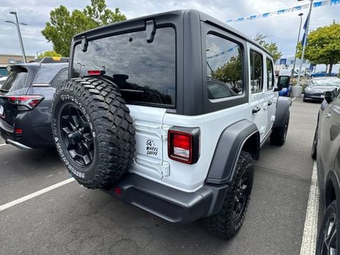 Used 2023 Jeep Wrangler Unlimited AWD/4WD image 5