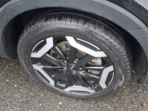 Used 2024 Kia Telluride S w/ S Sunroof Package image 11