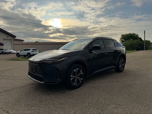 Used 2024 Toyota bZ4X AWD w/ Weather Package image 11