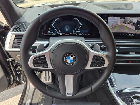 Used 2024 BMW X7 xDrive40i w/ M Sport Package AWD/4WD image 17
