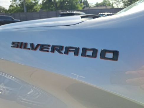 Used 2022 Chevrolet Silverado 1500 RST w/ Redline Edition AWD/4WD image 15