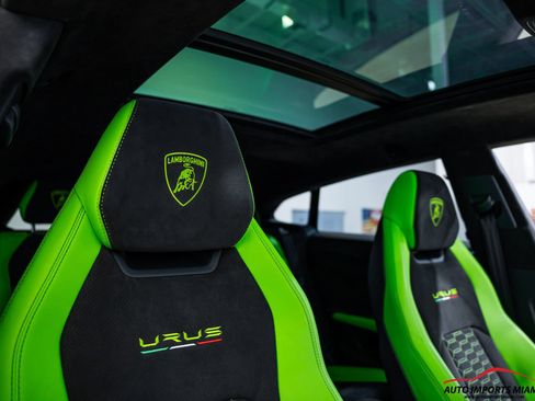 Used 2022 Lamborghini Urus AWD/4WD image 41