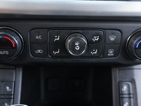 Used 2018 GMC Acadia SLT FWD image 8