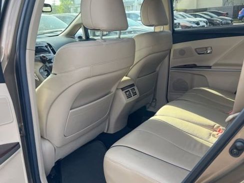 Used 2011 Toyota Venza AWD w/ Comfort Pkg image 5