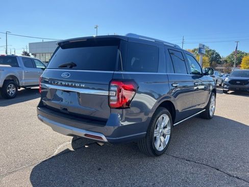 Certified 2022 Ford Expedition Platinum image 4