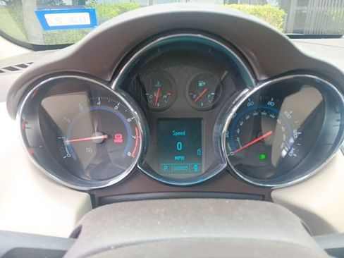 Used 2011 Chevrolet Cruze LT w/ RS Package FWD image 2