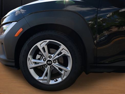 Used 2022 Hyundai Kona SEL w/ Cargo Package FWD image 5