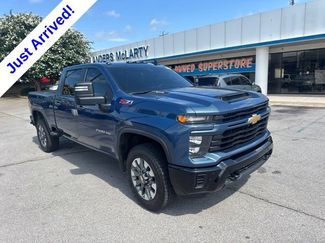 Used 2025 Chevrolet Silverado 2500 Custom w/ Custom Value Package AWD/4WD video 1