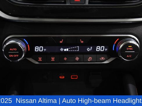 Used 2025 Nissan Altima 2.5 SR w/ SR Premium Package image 20