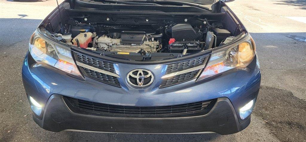Used 2014 Toyota RAV4 Limited w/ Technology Package FWD image 18