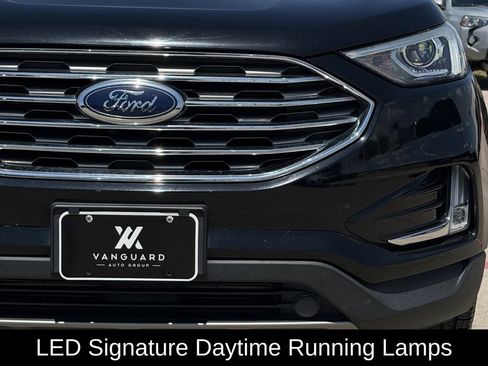 Used 2019 Ford Edge SEL w/ Cold Weather Package FWD image 4