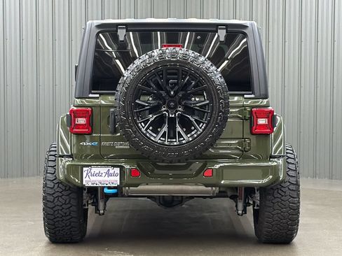 Used 2023 Jeep Wrangler Unlimited Sahara w/ Cold Weather Group AWD/4WD image 4
