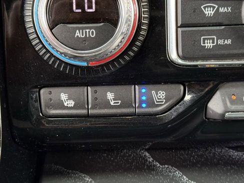 Used 2021 GMC Yukon Denali RWD image 23