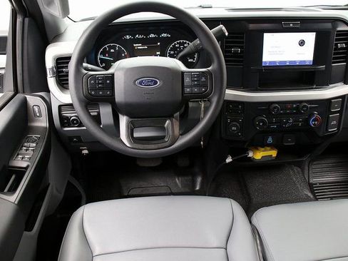 New 2025 Ford F550 4x4 Supercab Super Duty image 13