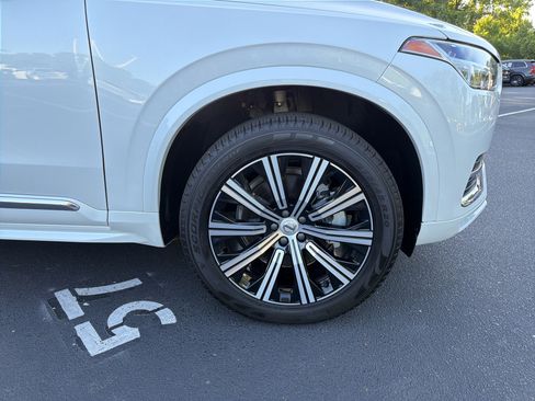 Certified 2025 Volvo XC90 B5 Core AWD/4WD image 13