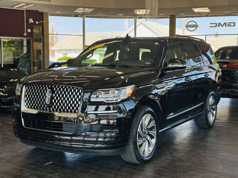 Used 2024 Lincoln Navigator Reserve AWD/4WD image 17