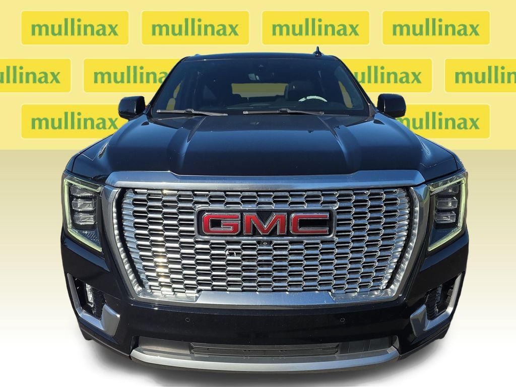 Used 2021 GMC Yukon Denali w/ Denali Premium Package AWD/4WD image 16