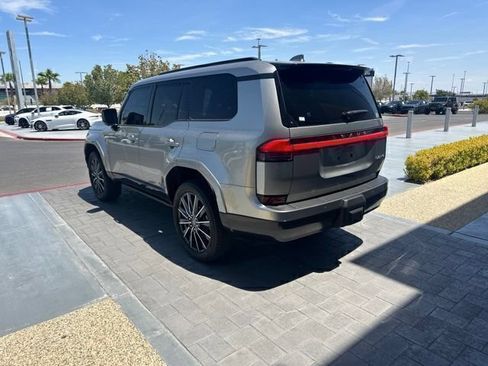 Used 2024 Lexus GX 550 w/ Cold Area Package AWD/4WD image 7