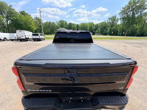Used 2021 Chevrolet Silverado 1500 LT Trail Boss w/ Bed Protection Package AWD/4WD image 16