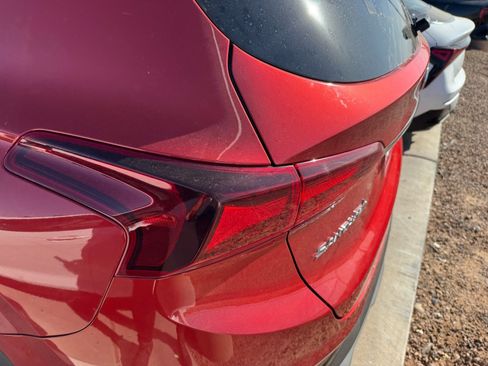 Used 2019 Hyundai Santa Fe Limited FWD image 7