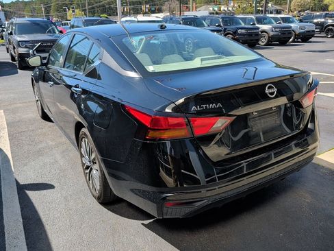 Used 2025 Nissan Altima 2.5 SV image 5