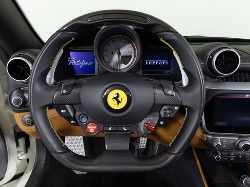 Used 2019 Ferrari Portofino image 31