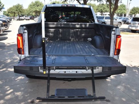 Used 2025 Ford F150 Raptor AWD/4WD image 39