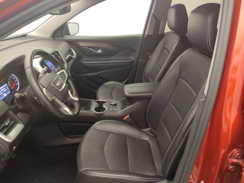 Used 2024 GMC Terrain SLT w/ Elevation Edition FWD image 17
