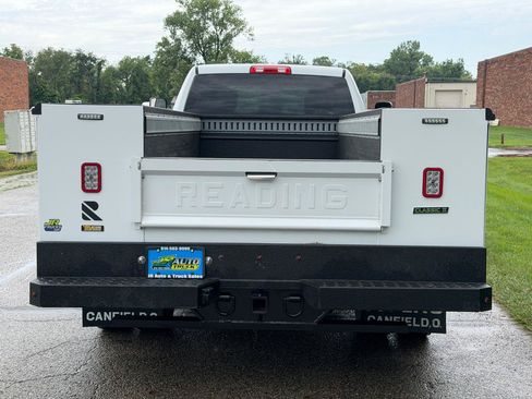 Used 2019 RAM 3500 Tradesman w/ Chrome Appearance Group AWD/4WD image 5