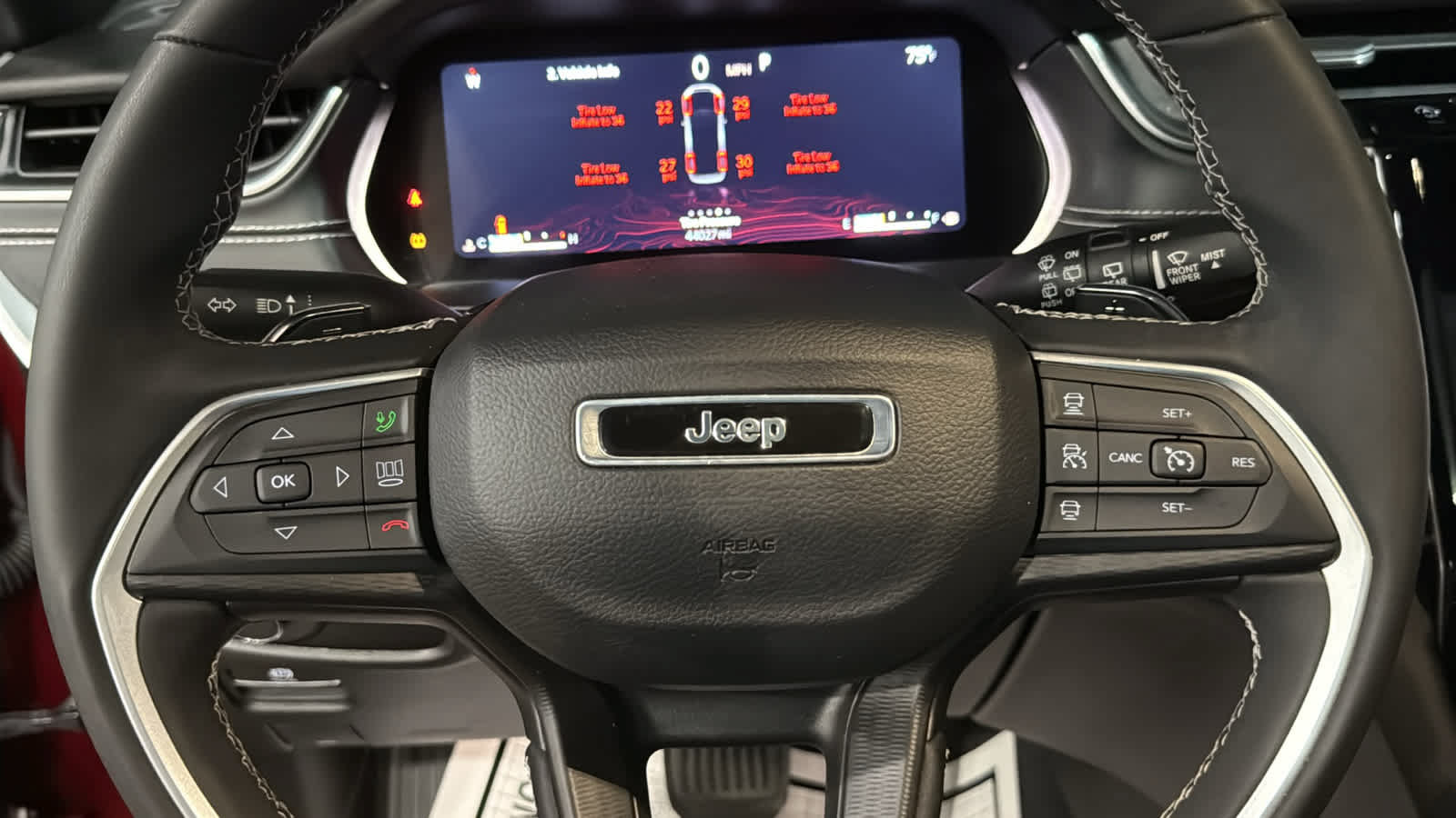 Used 2023 Jeep Grand Cherokee L Laredo AWD/4WD image 11