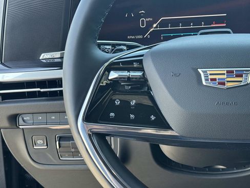 Certified 2025 Cadillac Escalade Sport AWD/4WD image 31