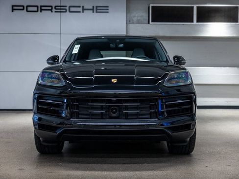Certified 2025 Porsche Cayenne Coupe image 11