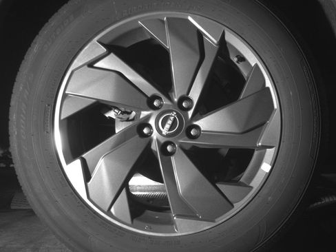 Used 2025 Nissan Rogue SV image 15