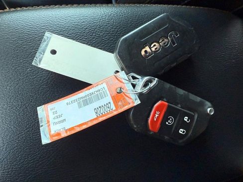 Used 2022 Jeep Wrangler Unlimited Sahara image 31