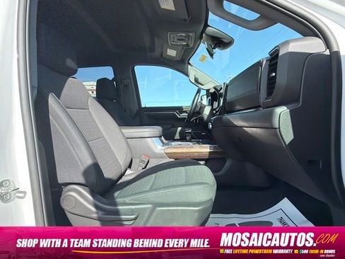 Used 2025 GMC Sierra 1500 Elevation w/ Preferred Package AWD/4WD image 9