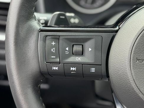 Used 2021 Nissan Rogue SV w/ Premium Package AWD/4WD image 12