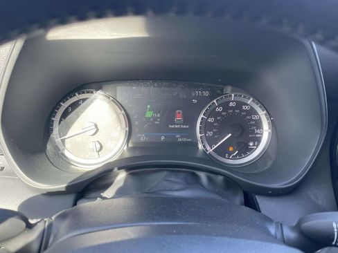 Used 2023 Toyota Highlander LE image 38