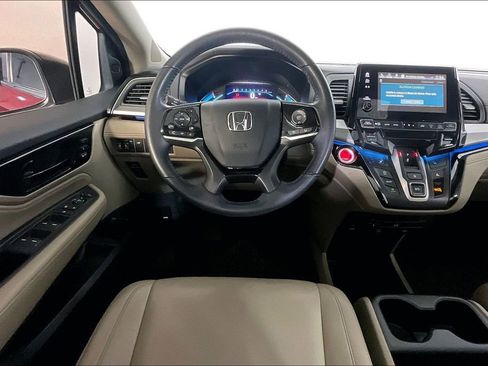 Used 2023 Honda Odyssey Touring image 7
