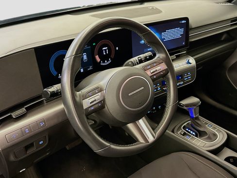 Used 2025 Hyundai Kona SEL image 18