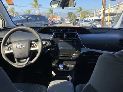 Used 2016 Toyota Prius Two FWD image 21