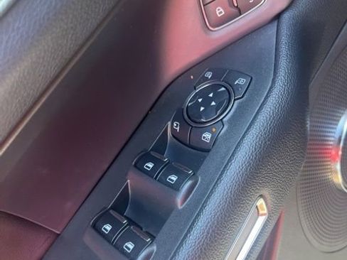 Used 2024 Ford Expedition XLT RWD image 4