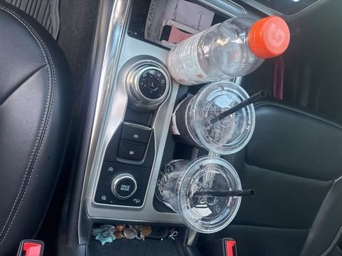 Used 2021 Ford Explorer XLT w/ Equipment Group 202A image 25