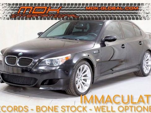 Used 2006 BMW M5 image 1