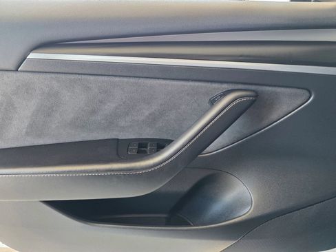 Used 2023 Tesla Model 3 Standard Range image 23