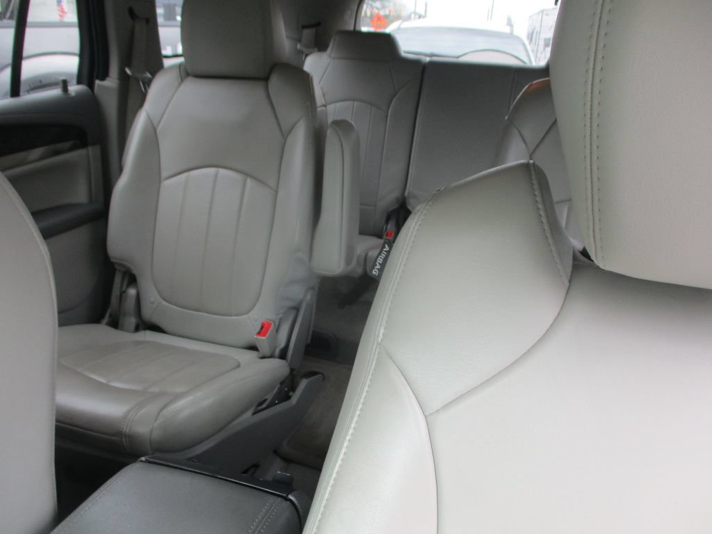 Used 2017 Buick Enclave Leather FWD image 15