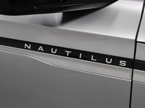 New 2026 Lincoln Nautilus Reserve image 11