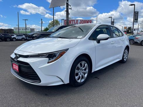 New 2026 Toyota Corolla LE image 4