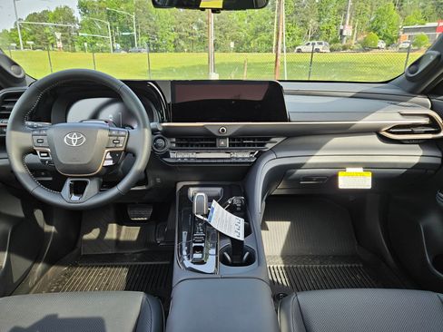 New 2026 Toyota Crown Signia AWD/4WD image 9