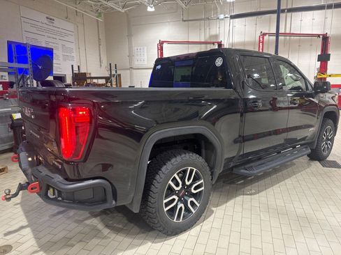 Used 2023 GMC Sierra 1500 AT4 w/ AT4 Premium Package AWD/4WD image 6