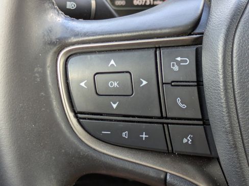 Used 2020 Lexus UX 200 image 26